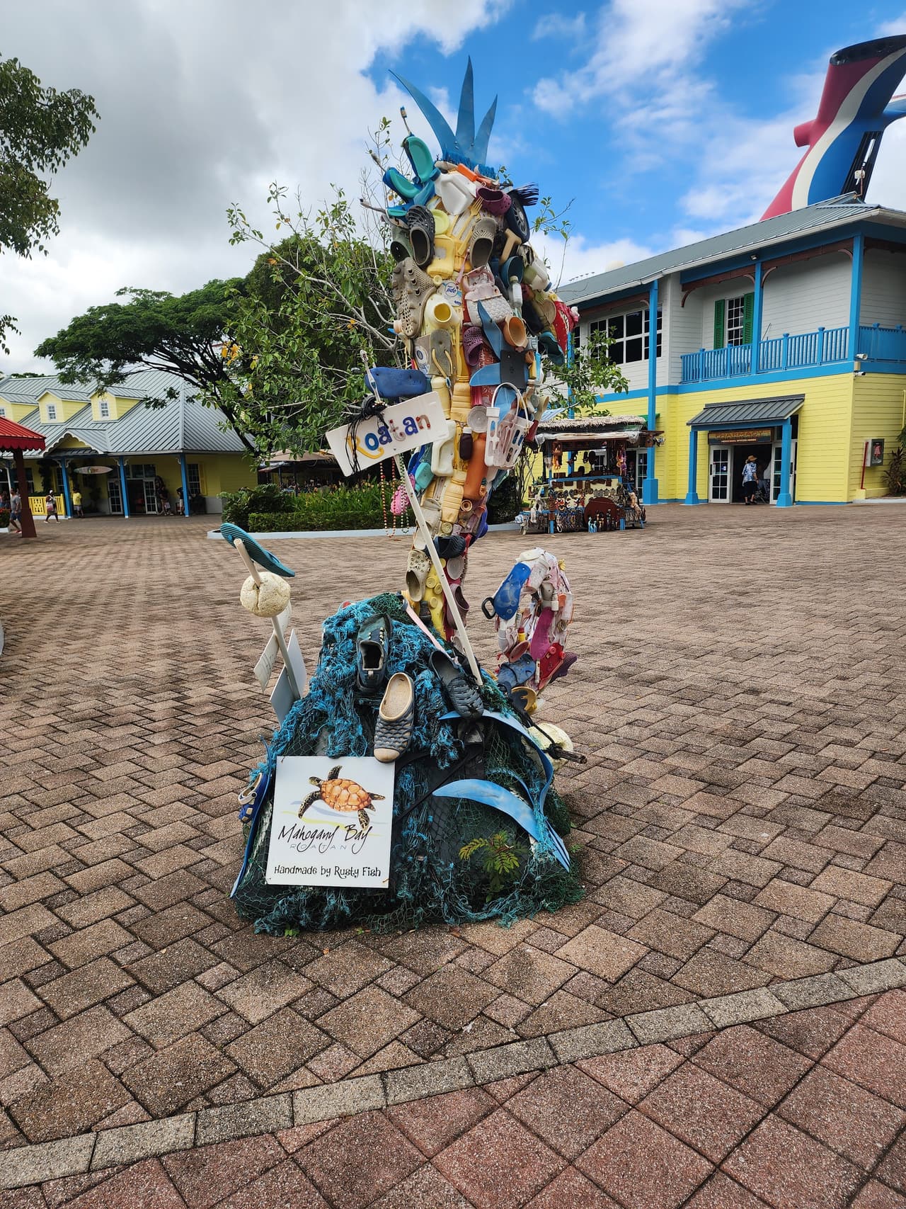 Mahogany Bay Cruise Terminal, Coxen Hole, Honduras - Paraíso tropical